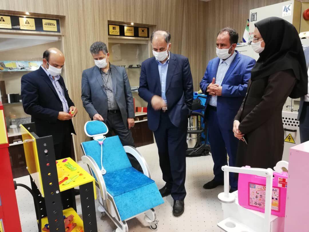 خبرنگاران رئیس سازمان فنی و حرفه ای از نمایشگاه توانمندی خبرنگاران رئیس سازمان فنی و حرفه ای از نمایشگاه توانمندی صنایع قزوین بازدید کرد