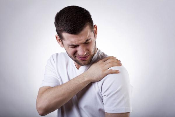درد بازو نشانه چیست؟ درد بازو نشانه چیست؟
