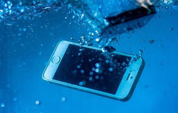 گواهی ضد آب IP68 چیست و آیا واقعا به آن در یک گوشی نیاز داریم؟ گواهی ضد آب IP68 چیست و آیا واقعا به آن در یک گوشی احتیاج داریم؟